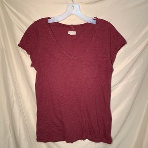 Basic burgundy tshirt